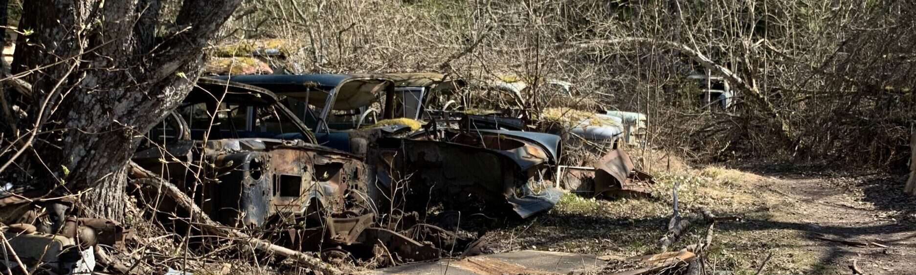 Skrotbilars öde berörs av besiktning i Floda Skrota bilen Göteborg